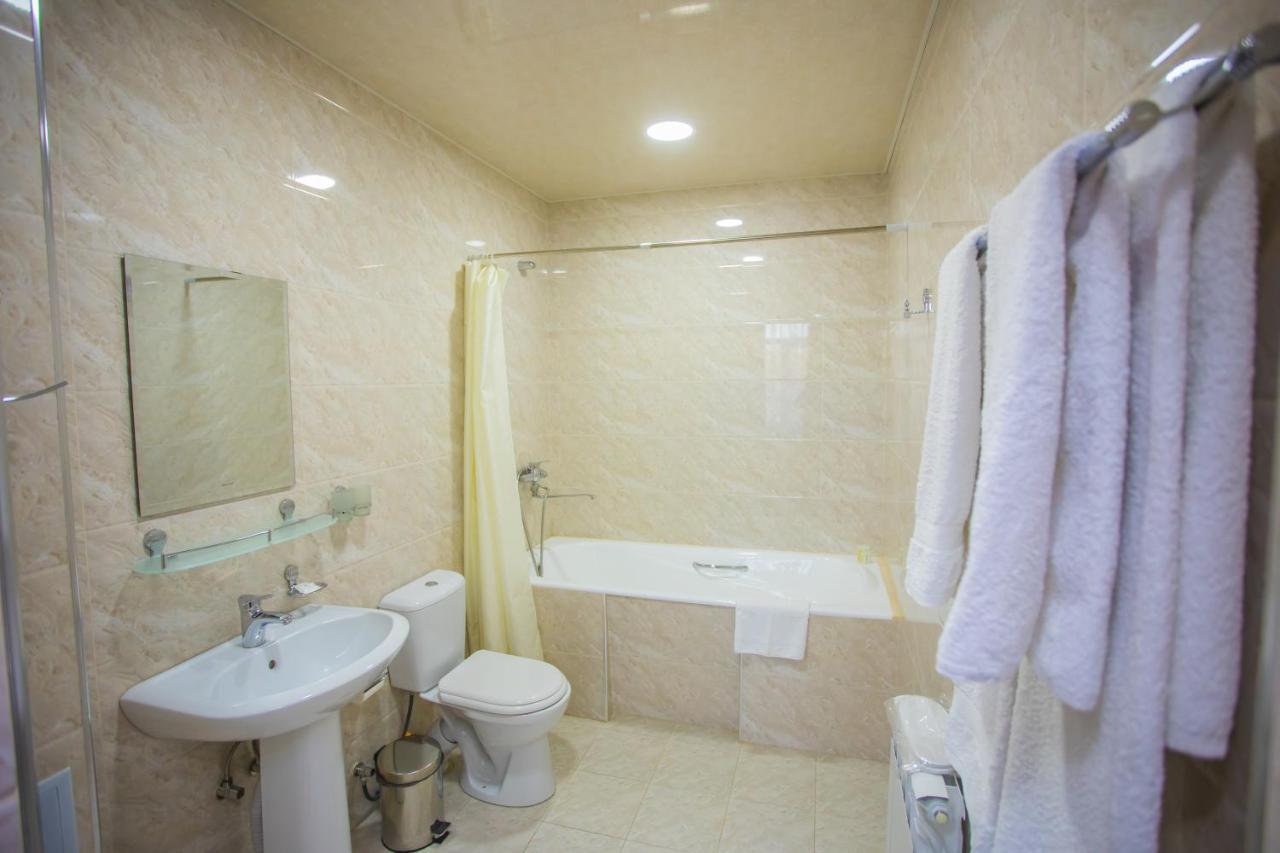 Hotel Grand Capital Tachkent Extérieur photo