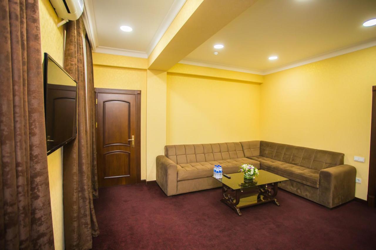 Hotel Grand Capital Tachkent Extérieur photo