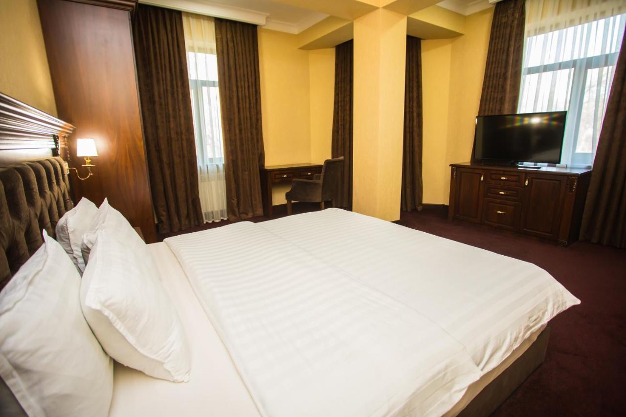 Hotel Grand Capital Tachkent Extérieur photo